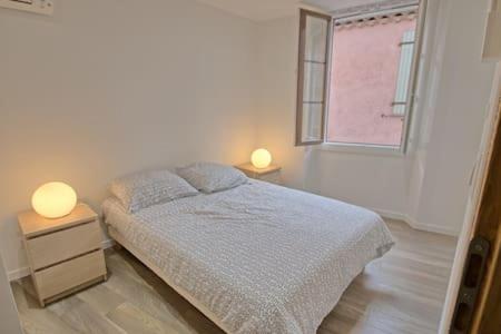 102-Appartement Refait à neuf vieil Antibes - 2