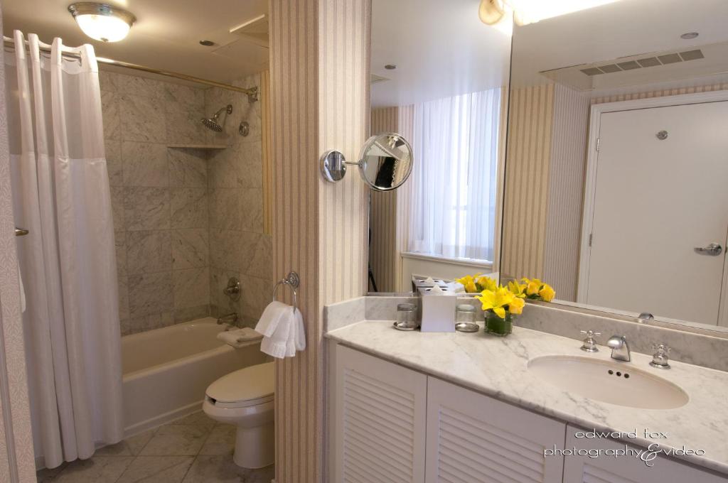 Warwick Allerton Hotel Chicago photo
