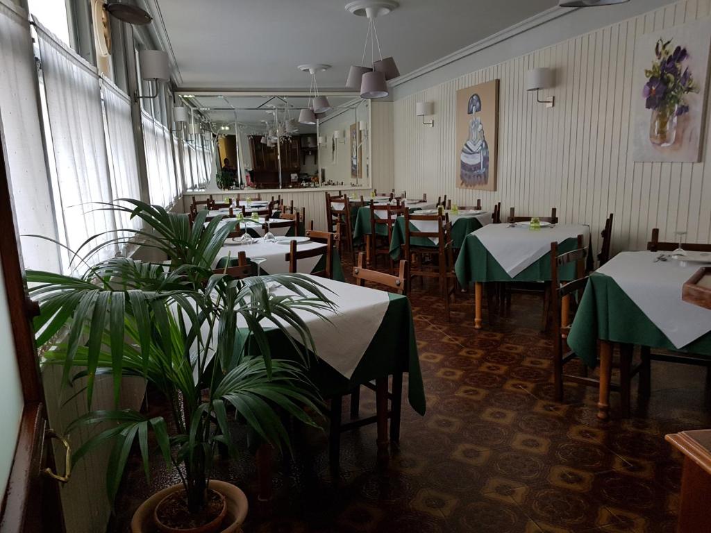 Hostal pachin 전경