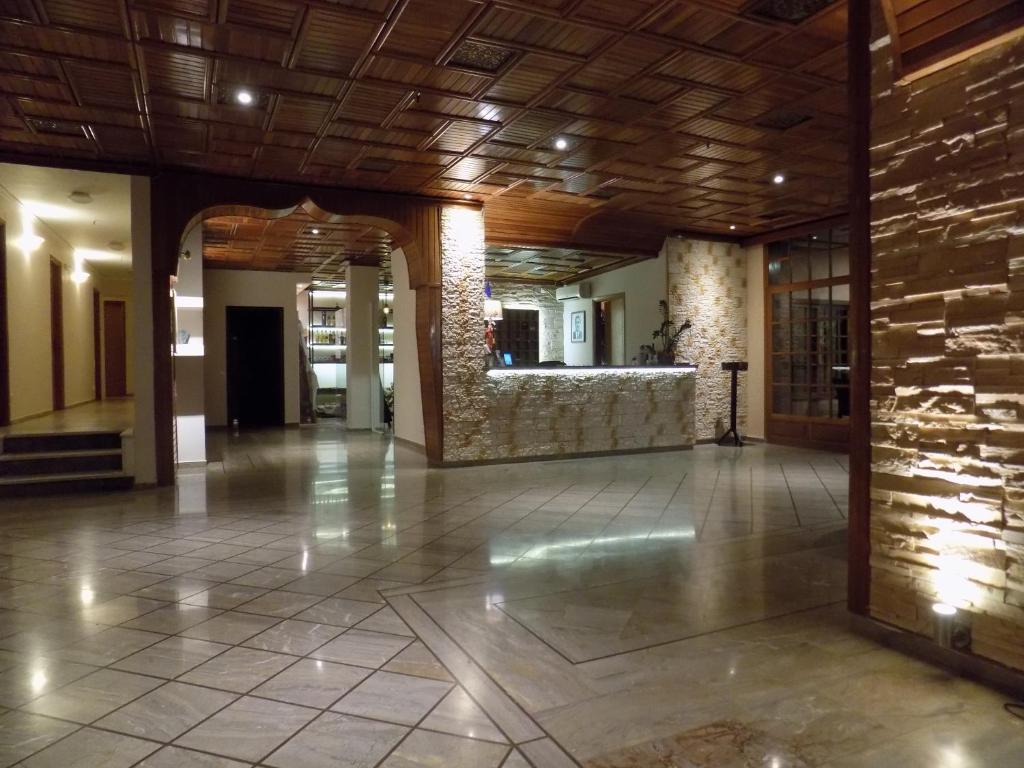 Shared lounge/TV area