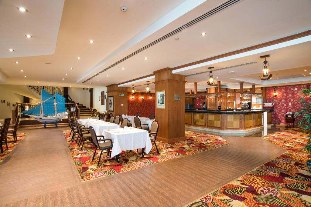 Grand Hotel Excelsior Photo 6