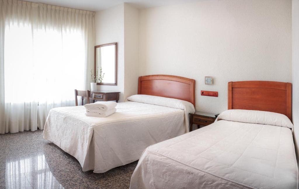Hostal San Miguel photo