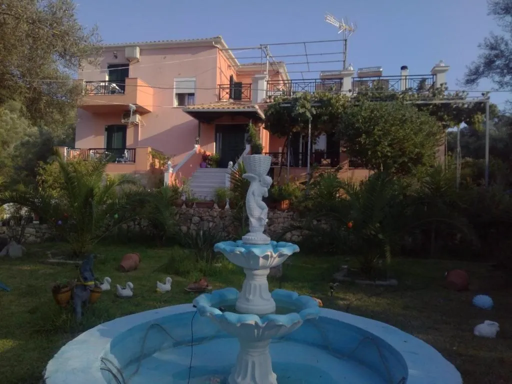 Ellis Studios, hotel in Meganisi