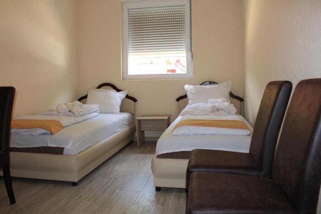 Twin Room with Mountain View