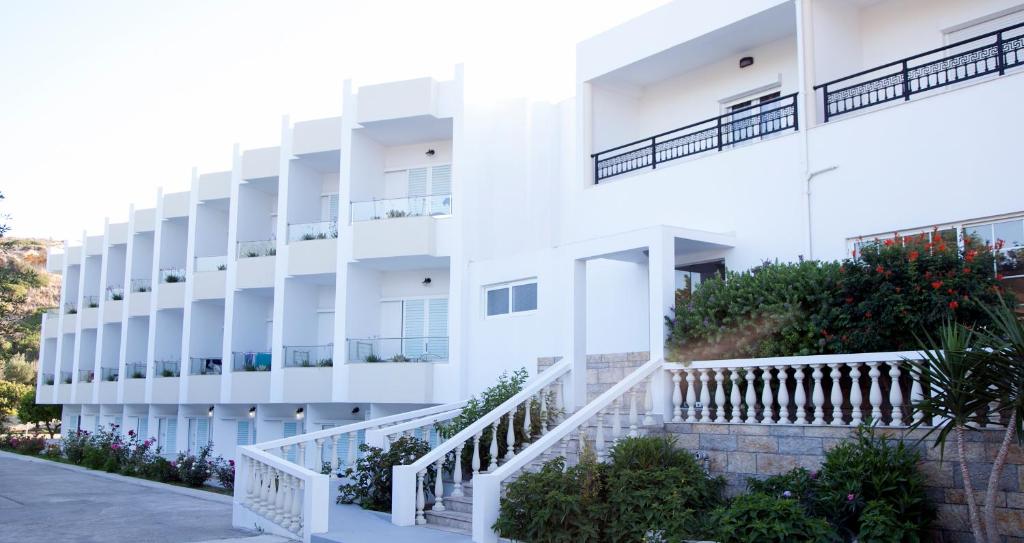 Zeus Hotel — Hotel building in Kefalos, South Aegean