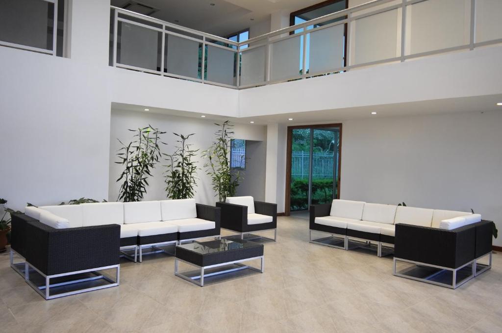 Luganvilla Business Hotel and Restaurant photo