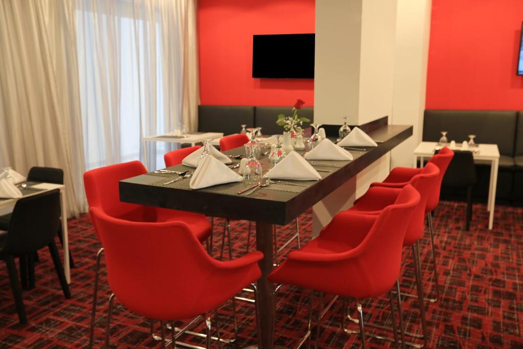 Ramada Encore by Wyndham Al Khobar Olaya photo