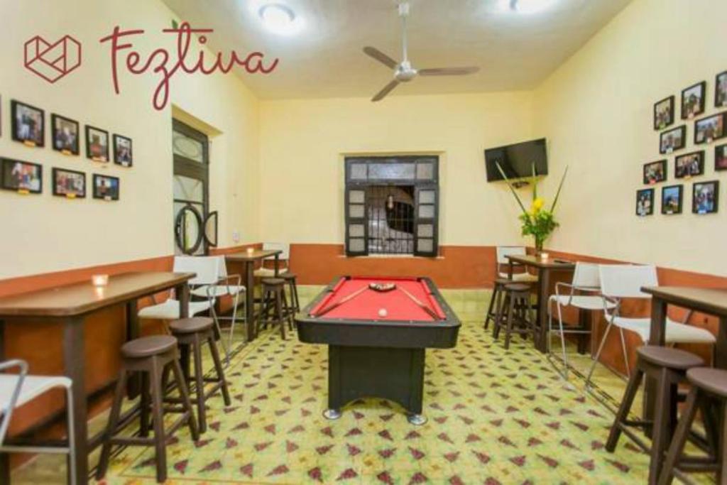 Shared lounge/TV area