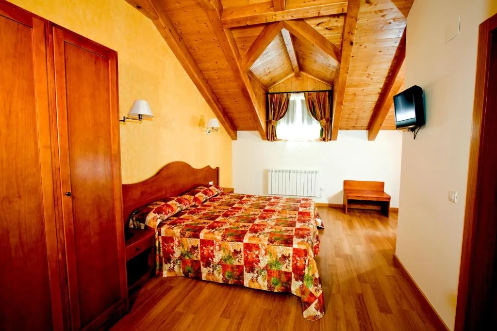 Hotel Montseny，位于Espúy的酒店