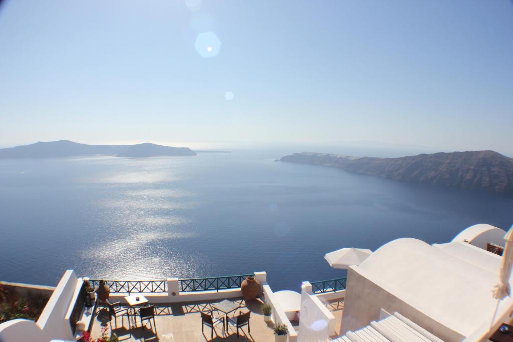 Afroessa — Hotel in Santorini