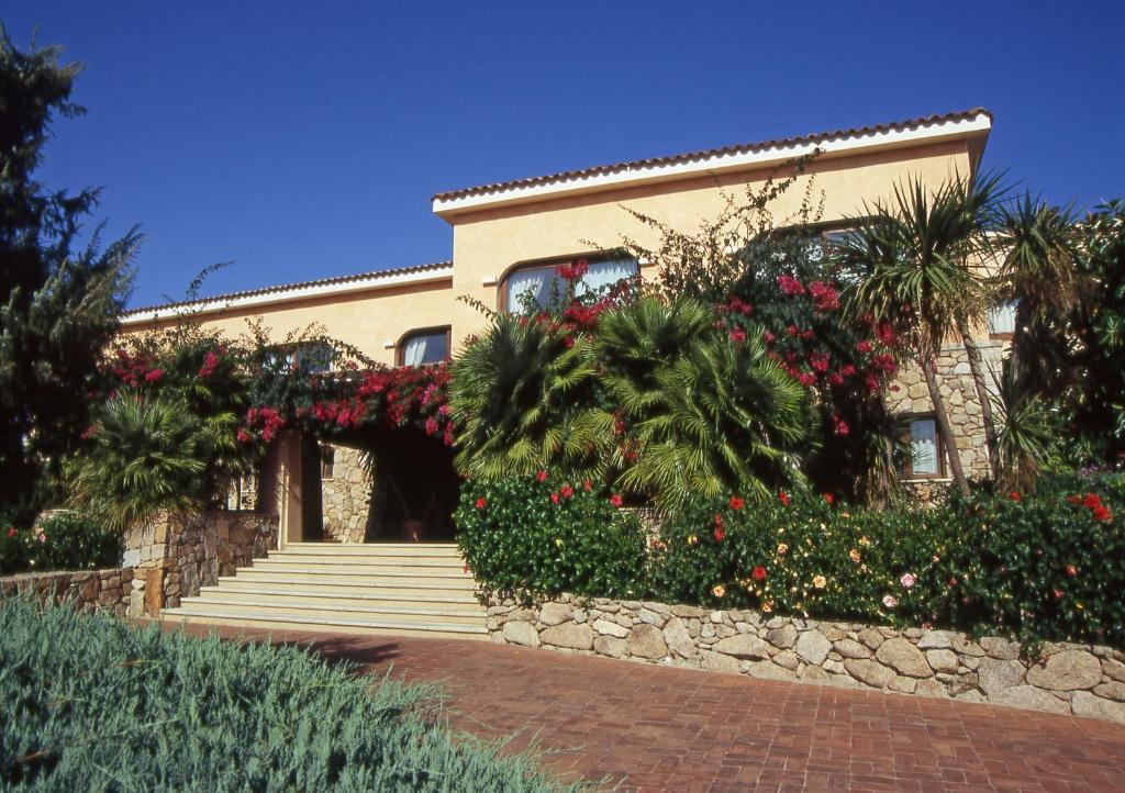 Hotel Stelle Marine — Hotel building in Arzachena, Sardinia
