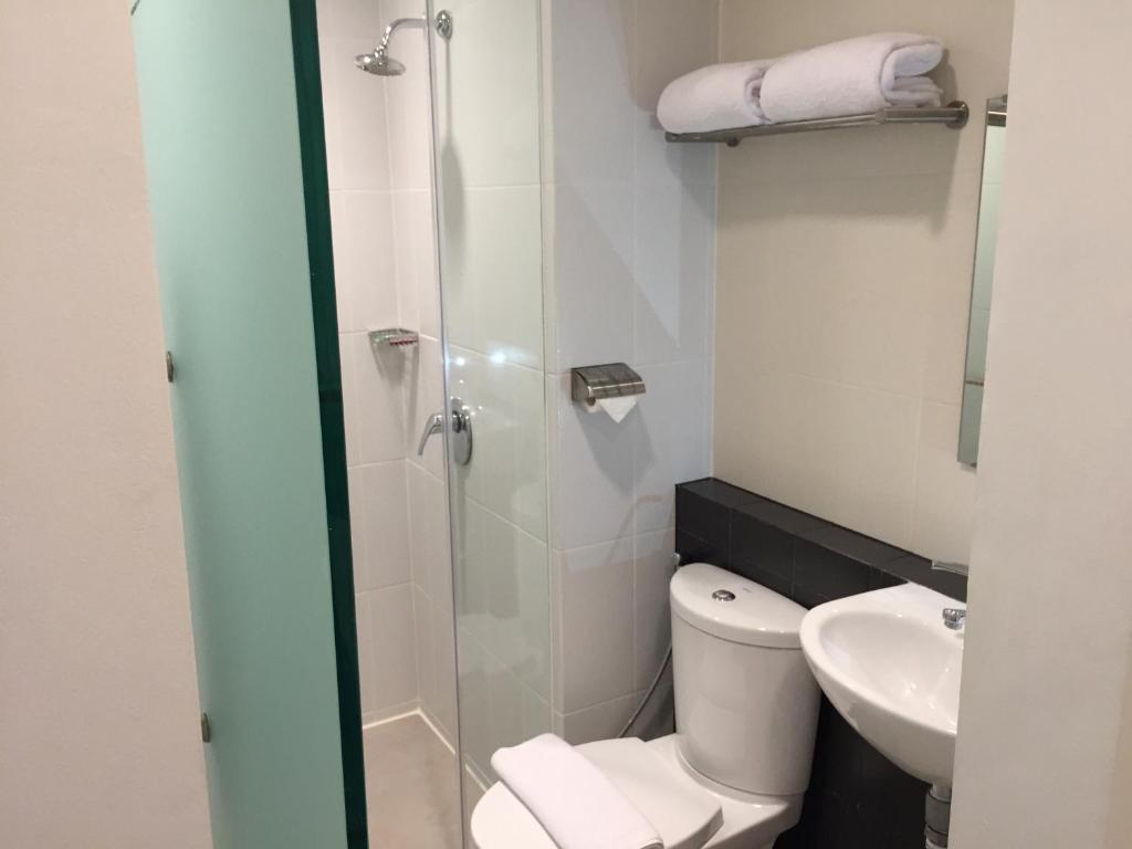Whiz Prime Hotel Sudirman Makassar photo