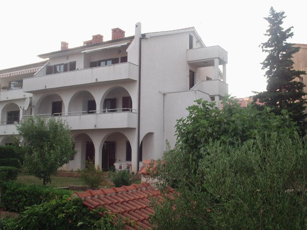 Apartments Brozic — Hotel in Krk Island