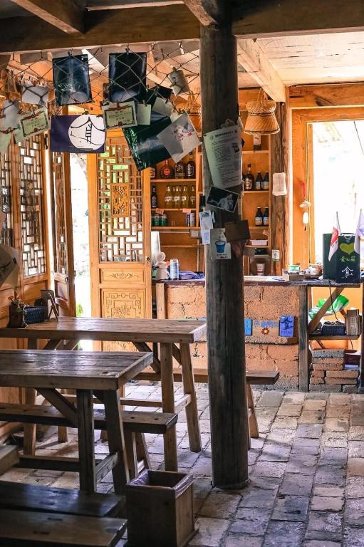 Xidi Kunlun Youth Hostel photo