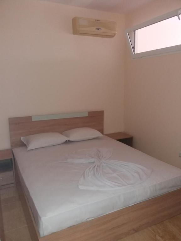 Golden Sea View Apartments 1 photo