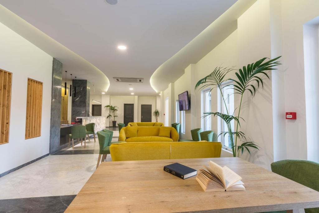 5. 엑소티카 호텔 ..