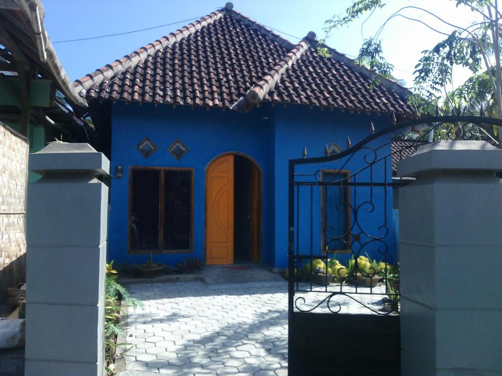 Red Beach Homestay — Hotel in Sumberagung