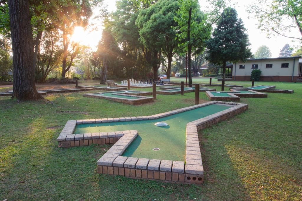 Mini golf course