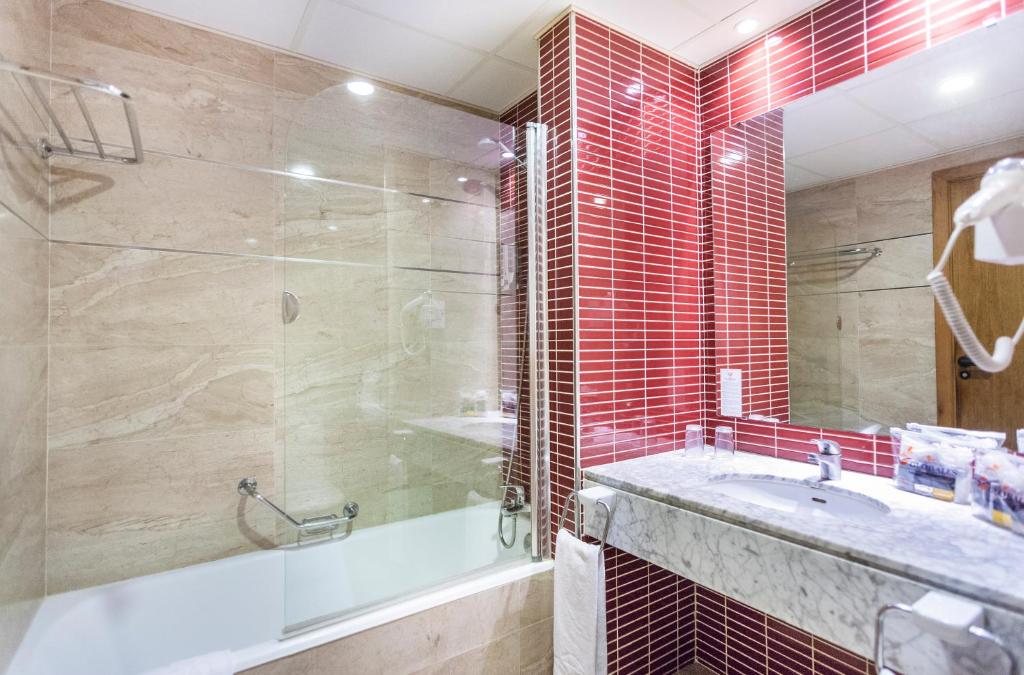 Globales Nova — Hotel rooms in Palma Nova, Balearic Islands