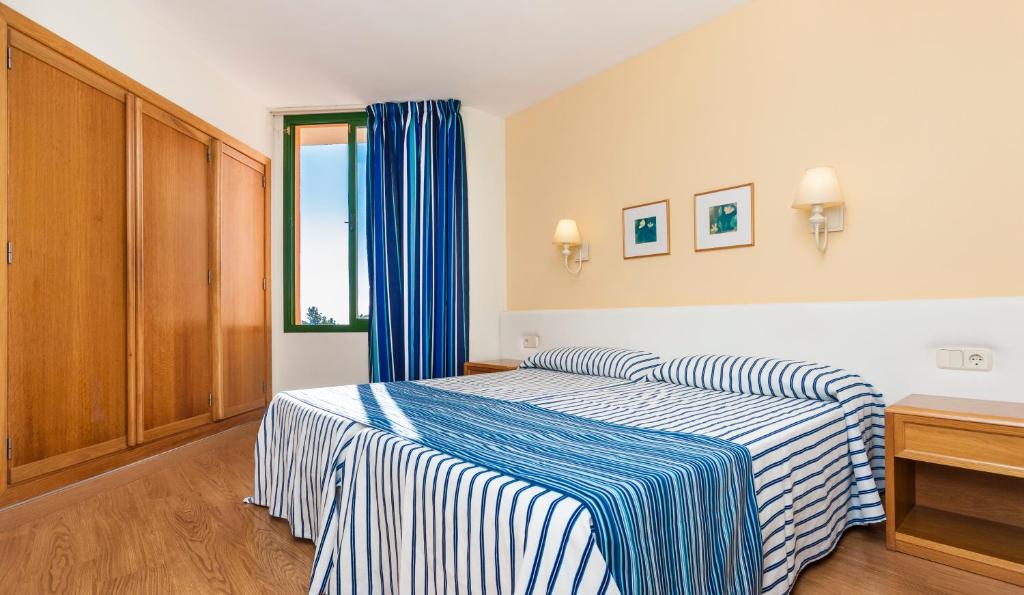 Globales Nova — Hotel rooms in Palma Nova, Balearic Islands