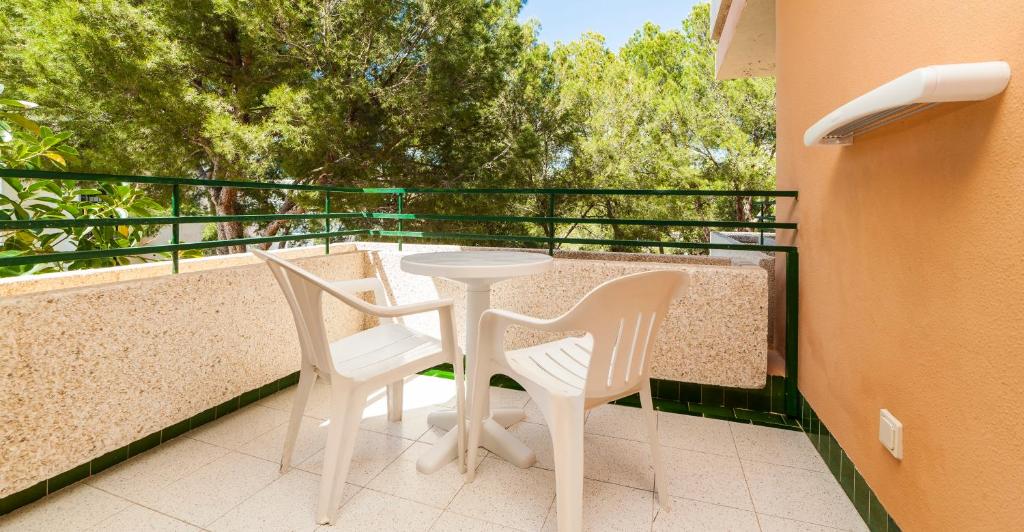 Globales Nova — Hotel building in Palma Nova, Balearic Islands