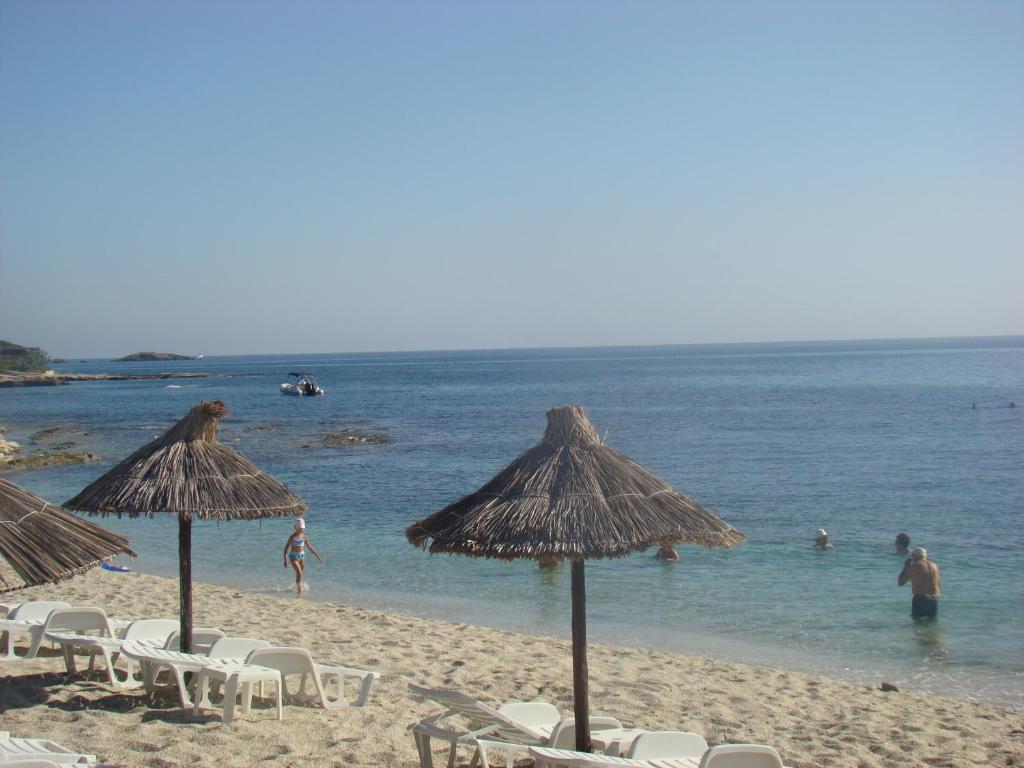 Diamond Apartments & Suites — Beach in Hersonissos