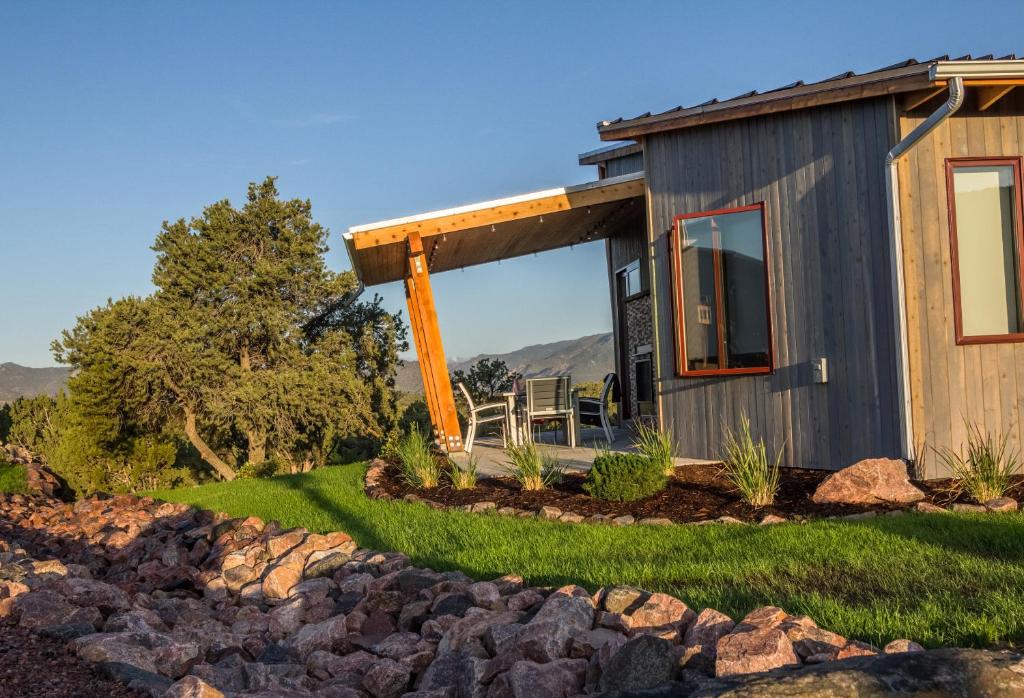 Royal Gorge Cabins photo
