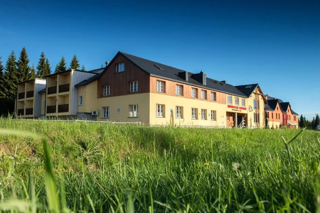 Hotel Biathlon Sport & Spa, hotel in Szklarska Poręba