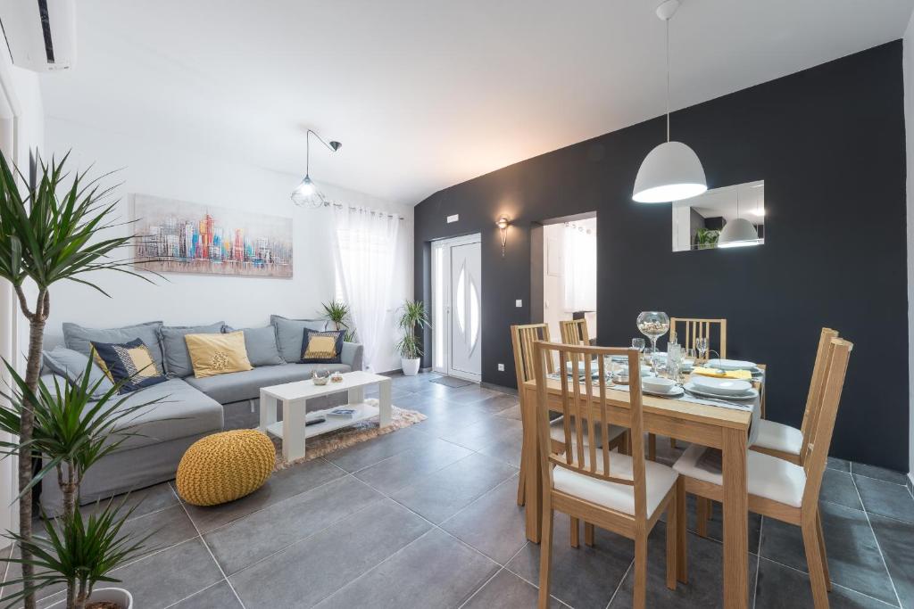 Apartment Five Angels — Hotel in Dubrovnik