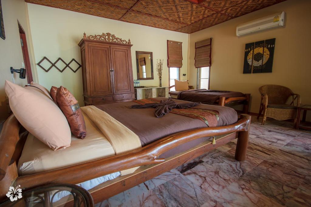 Deluxe Chalet (3 Adults)