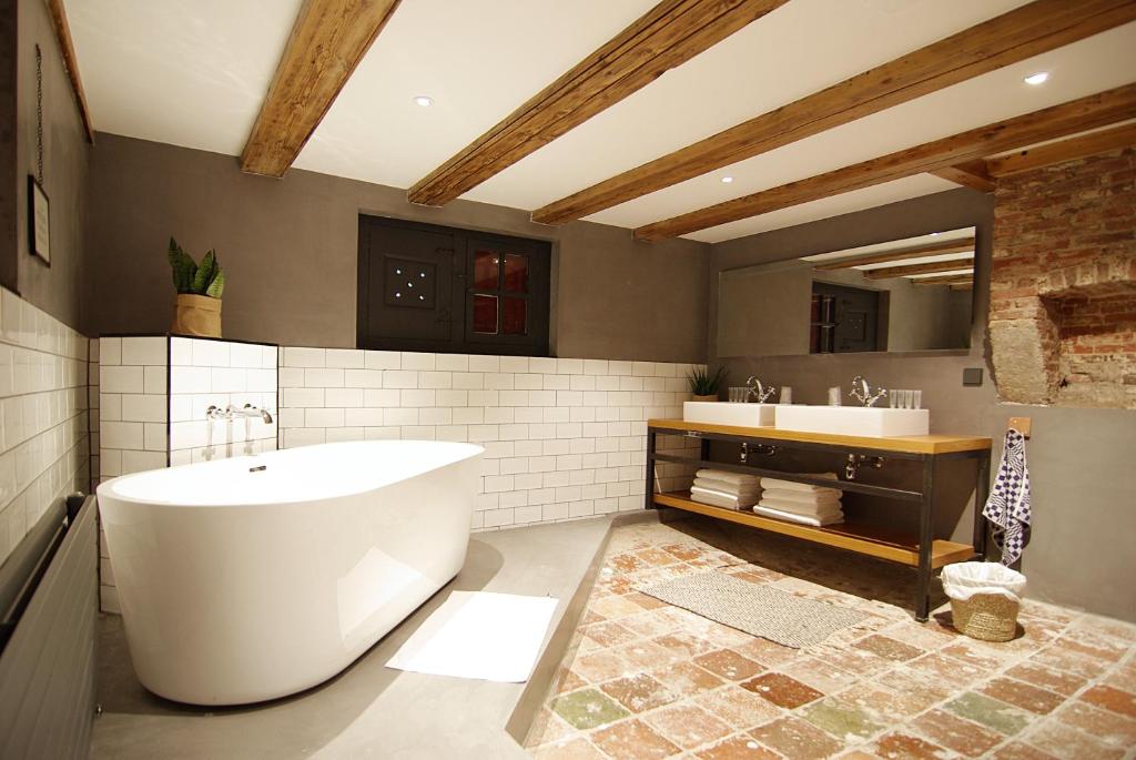 Authentic Farmhouse - De Vergulden Eenhoorn photo
