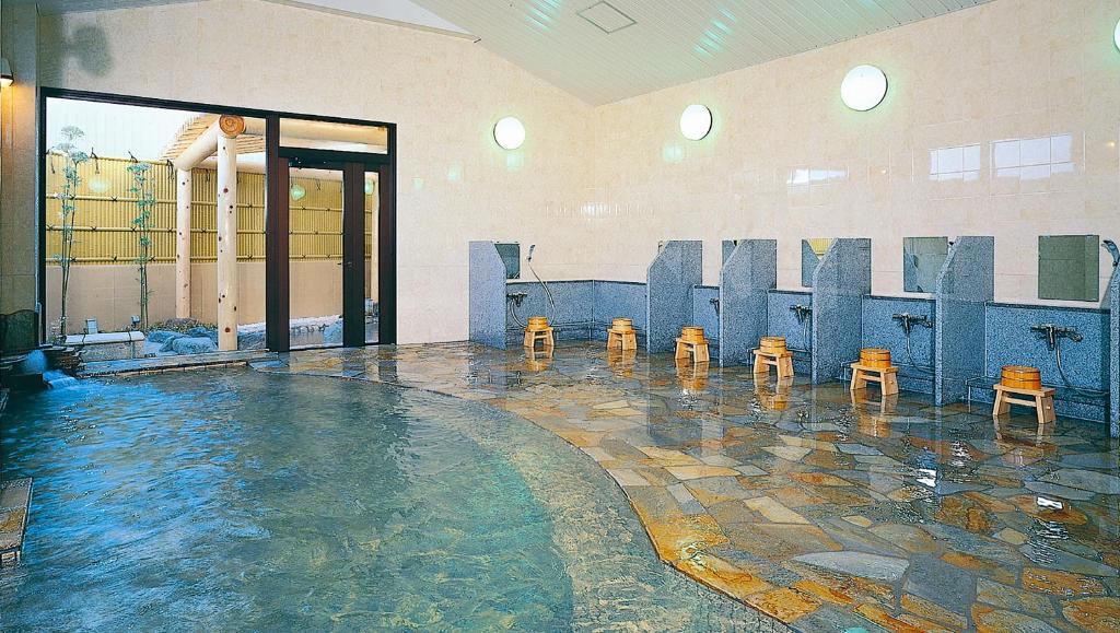 Hot spring bath