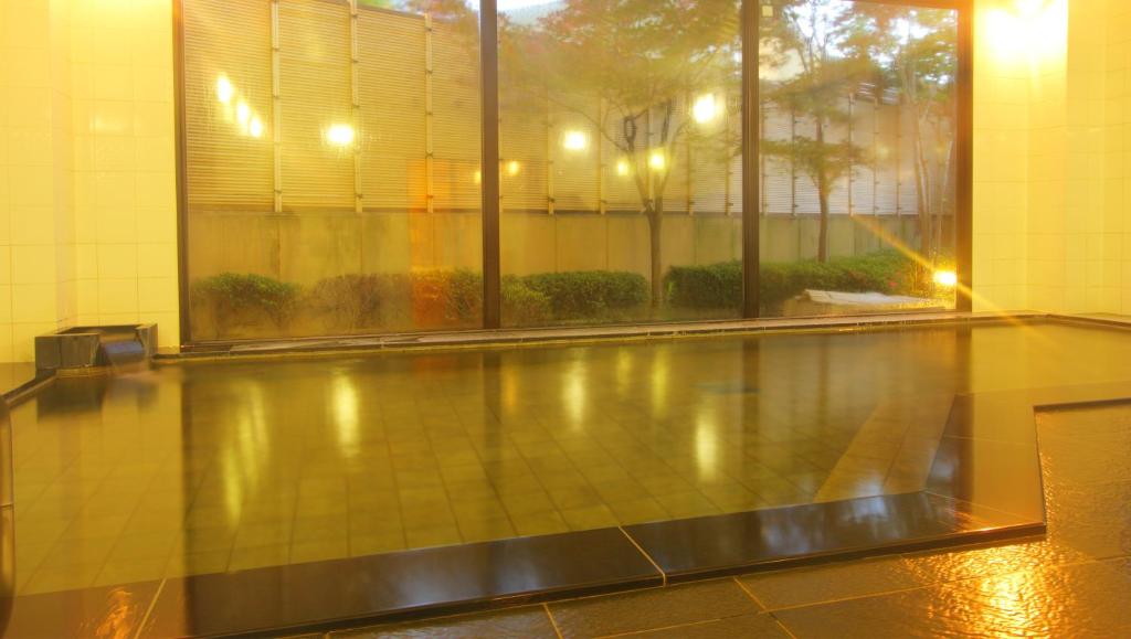 Hot spring bath