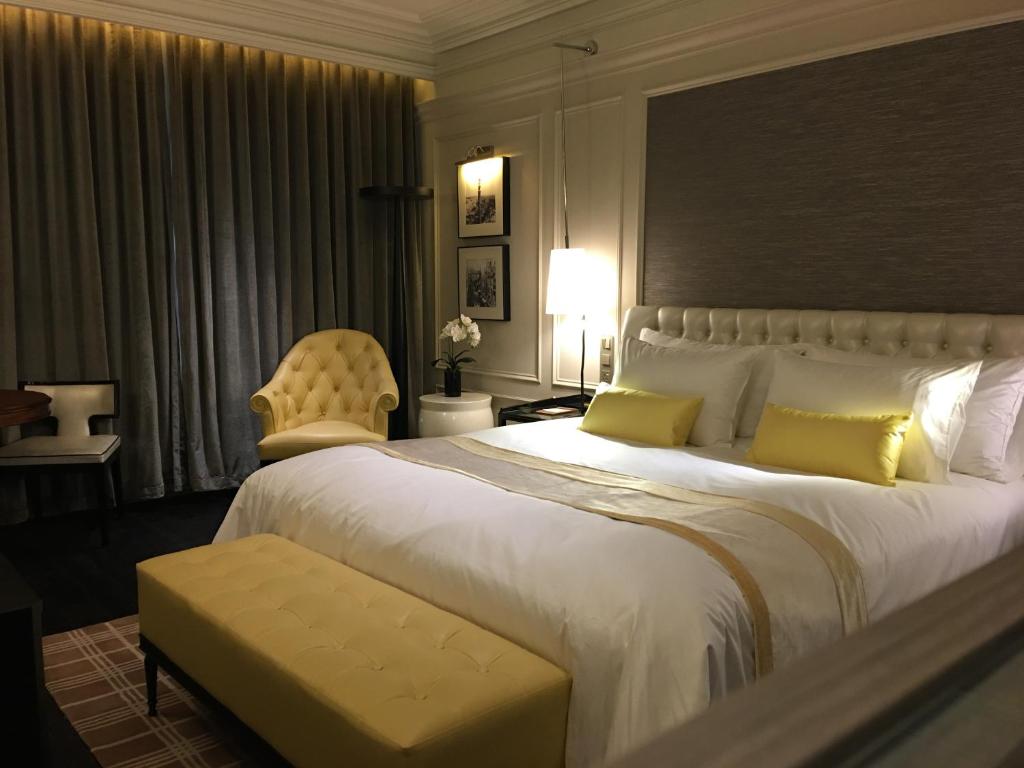 Shanghai Golden-Tulip-Bund-New-Asia interior