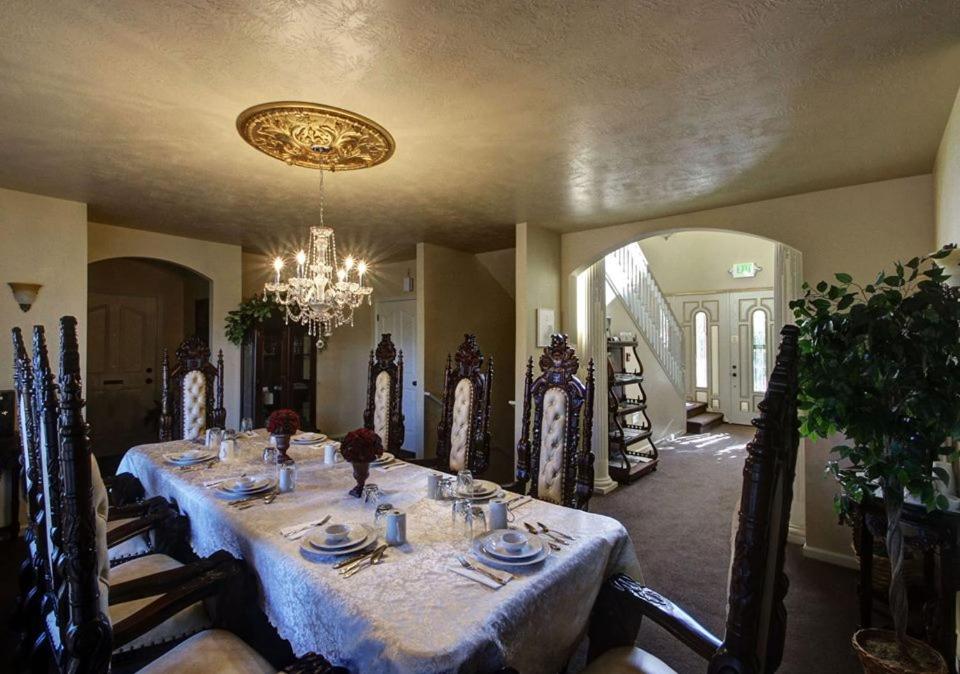 Lions Gate Manor photo