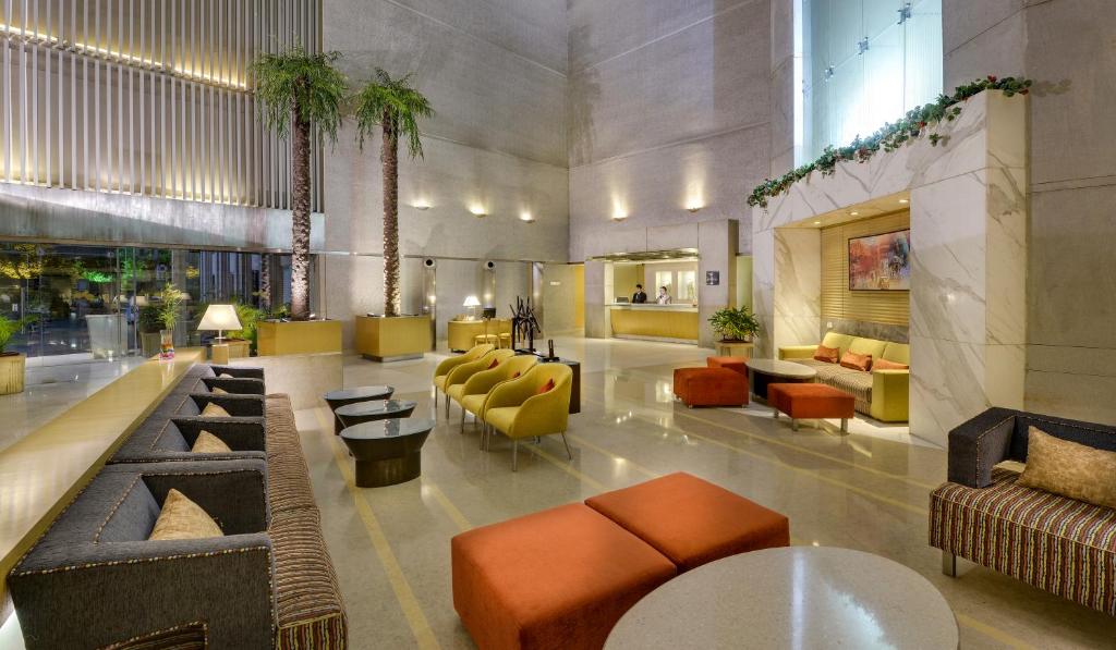 Pride Plaza Hotel Ahmedabad photo