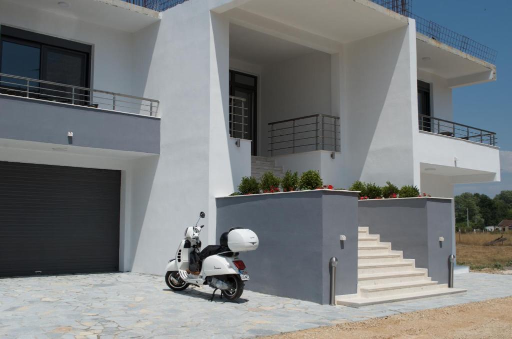 Flo Apartments - 2