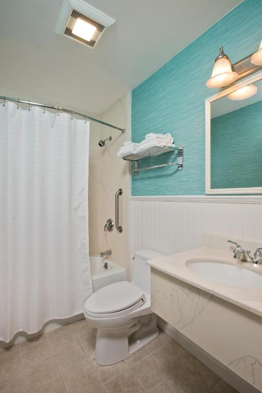 Wellfleet Motel & Lodge photo