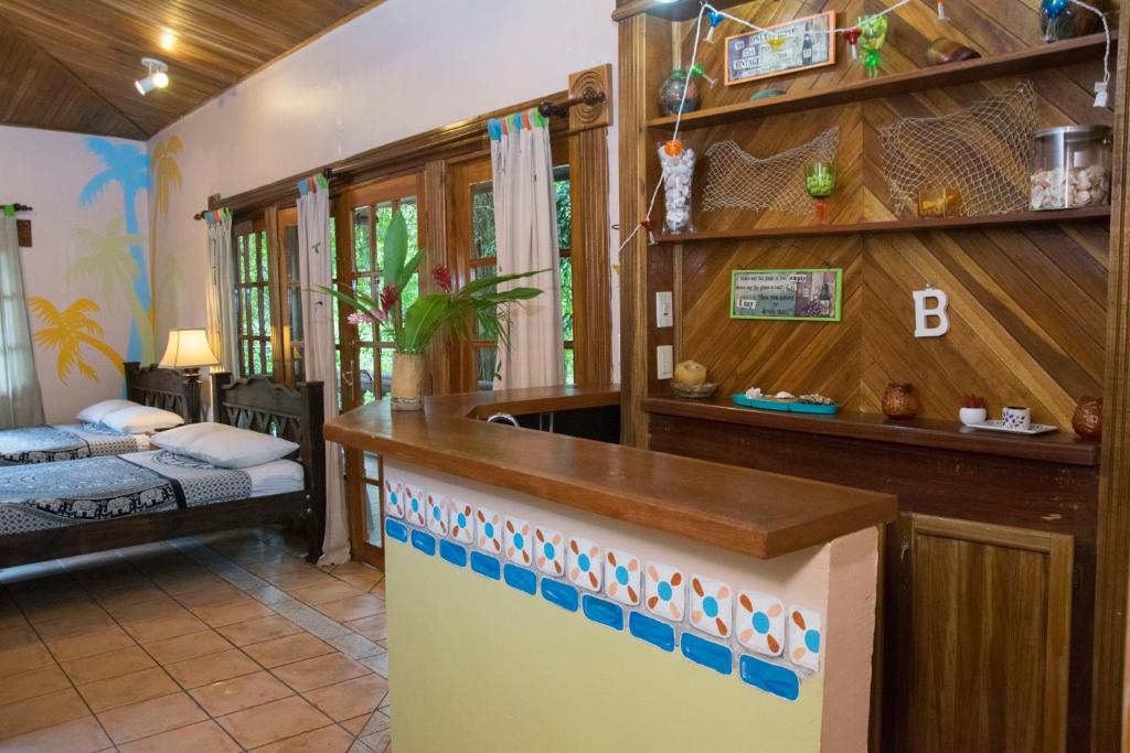 Front desk [24-hour]