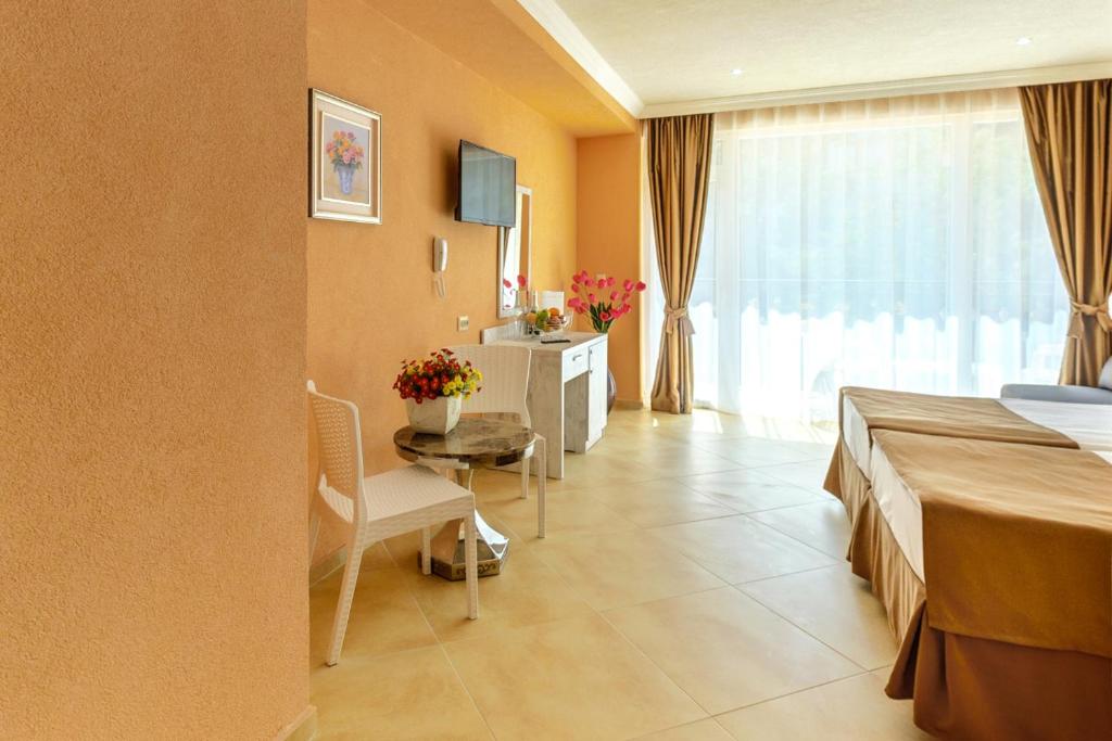 Hotel Riva Park - All Inclusive — Pokoje in Słoneczny Brzeg, Region Burgas