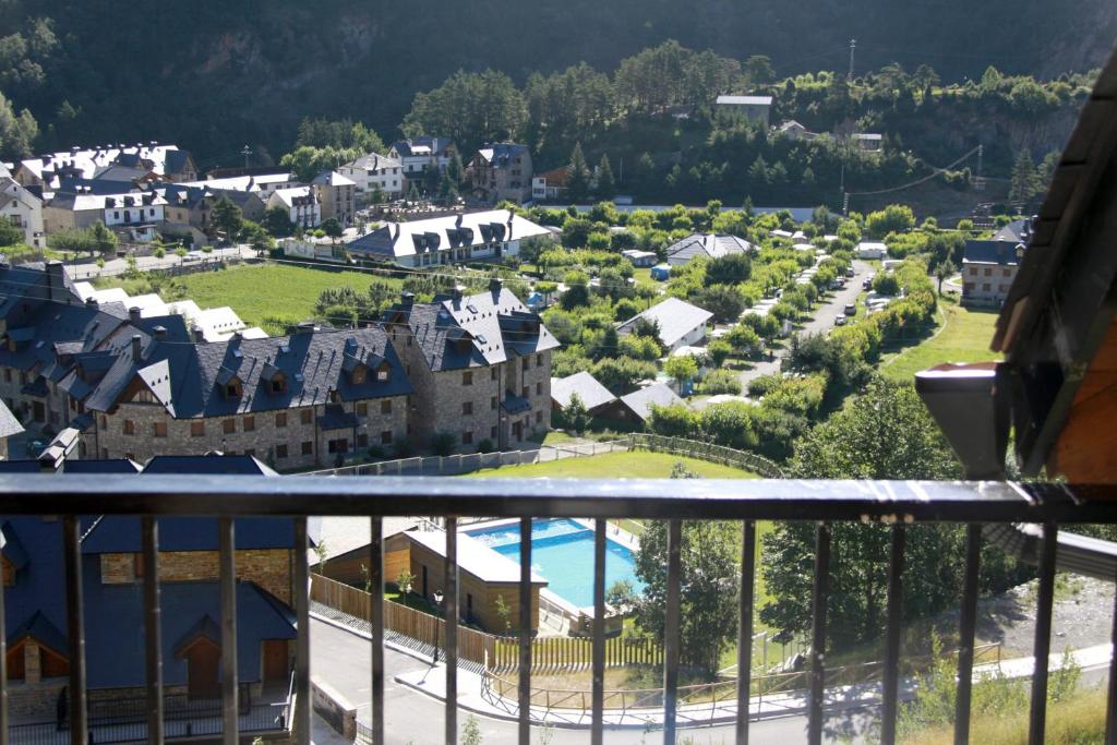 Charming Escarrilla, Escarrilla