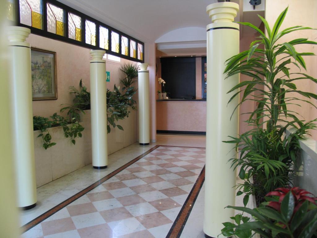Hotel Garibaldi photo