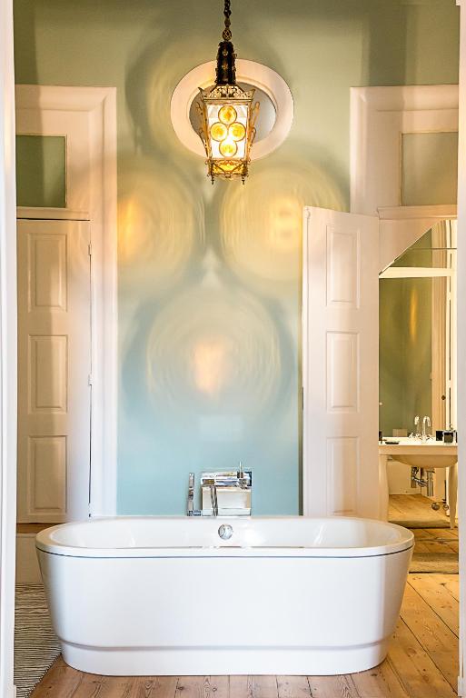 Shower, Charm Palace Porto in Porto