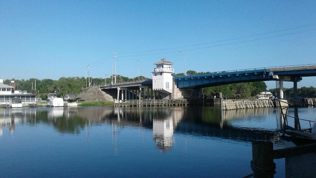 Big River Marina &amp; Lodge — Hotel in Astor