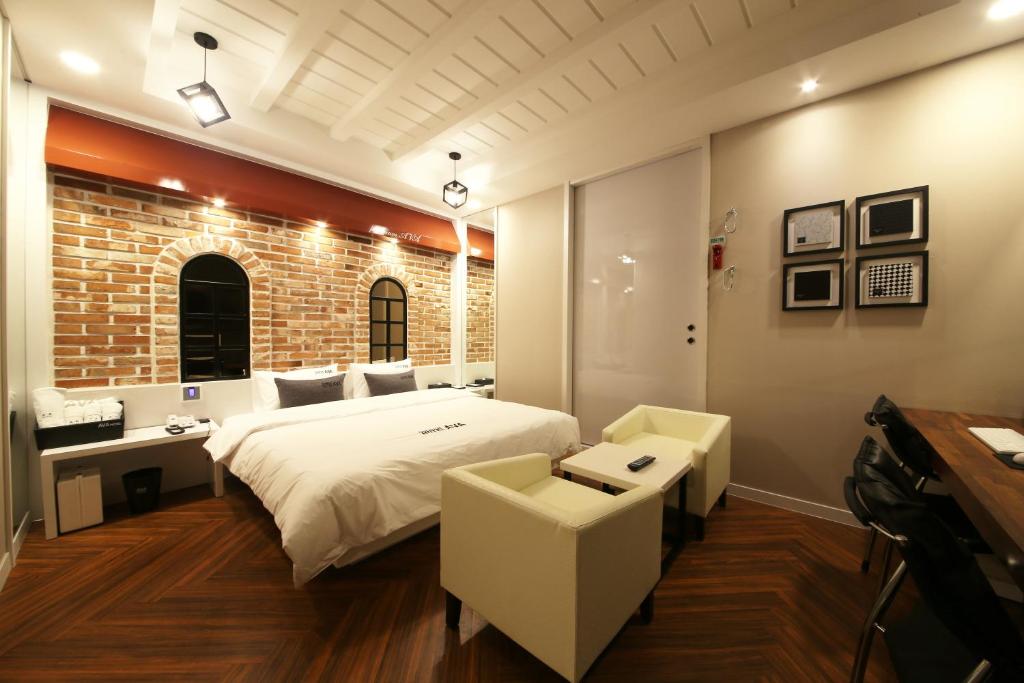 Busan Premium Ava Hotel Additional