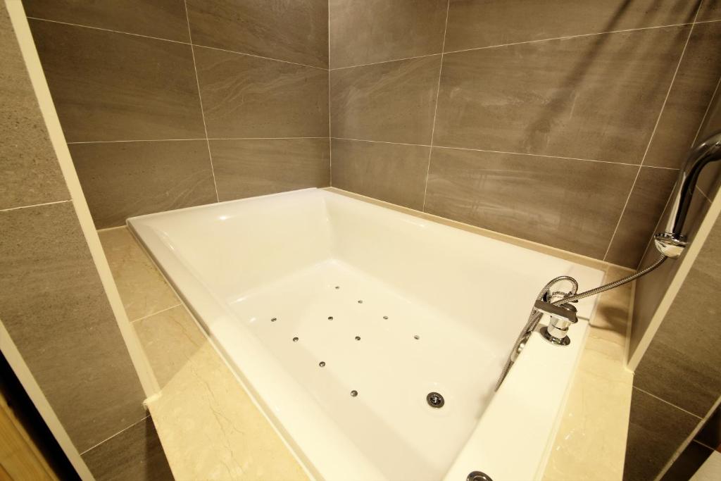 Busan Premium Ava Hotel Additional