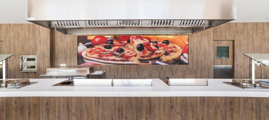 Globales Palmanova — Restaurant & bars in Palma Nova, Balearic Islands