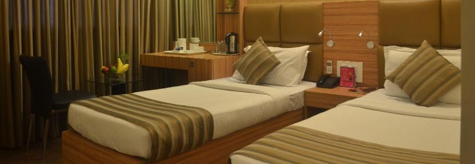 Hotel Plaza photo