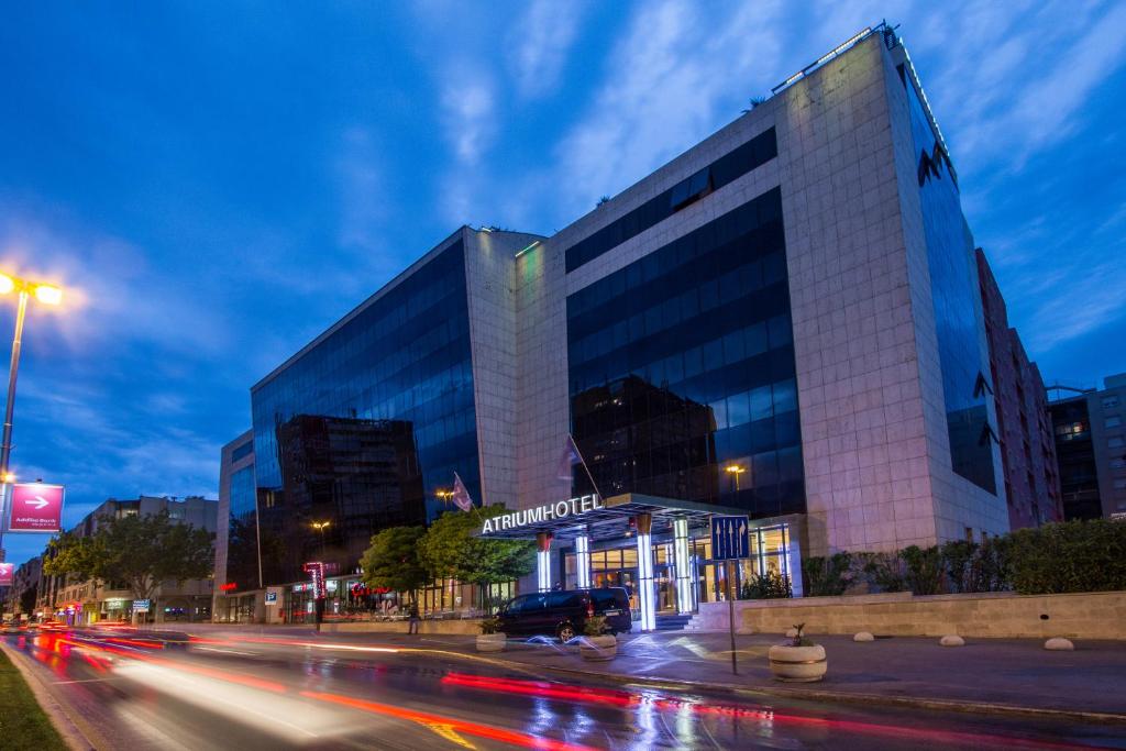 Hotel Atrium Photo 3