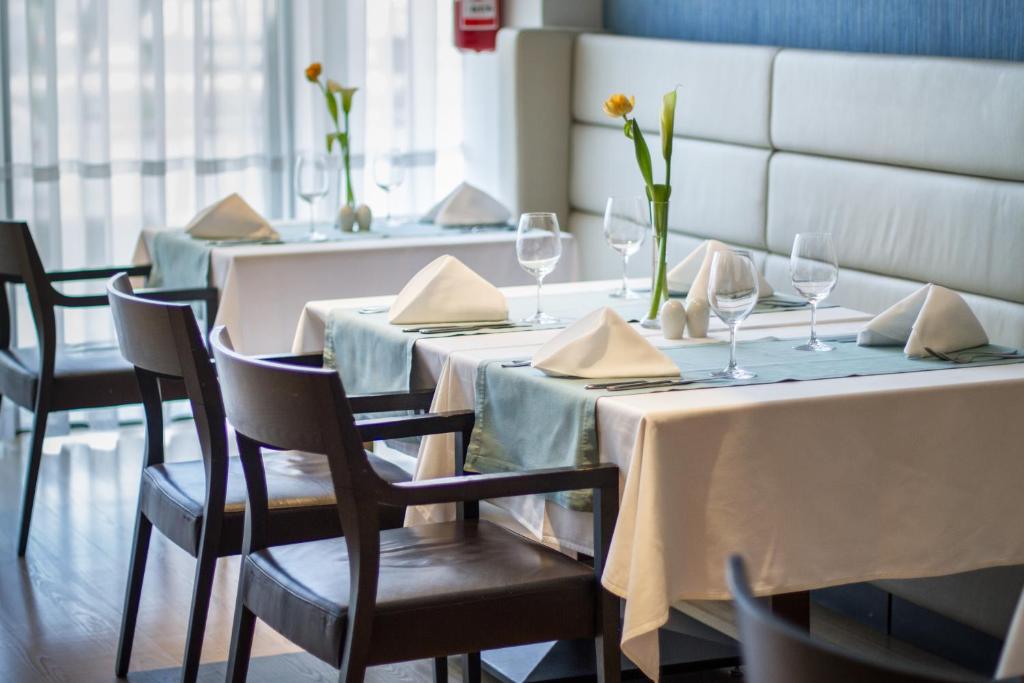 Hotel Atrium Photo 7